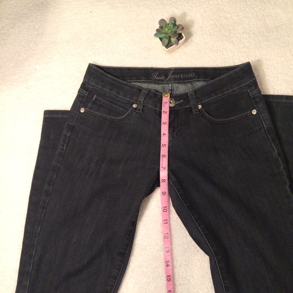 GUESS - Picture 3 of 6